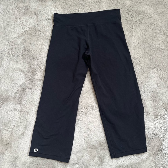 Black Women's Wide-Leg Lululemon Pants - Picture 5 of 5